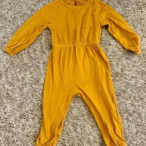 Old Navy Baby Long Sleeve Jumpsuit (18-24 months)